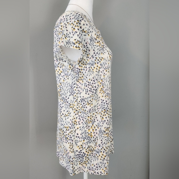 LOFT Vintage 100% Cotton Tee. Floral Pattern Size Medium - Picture 5 of 8